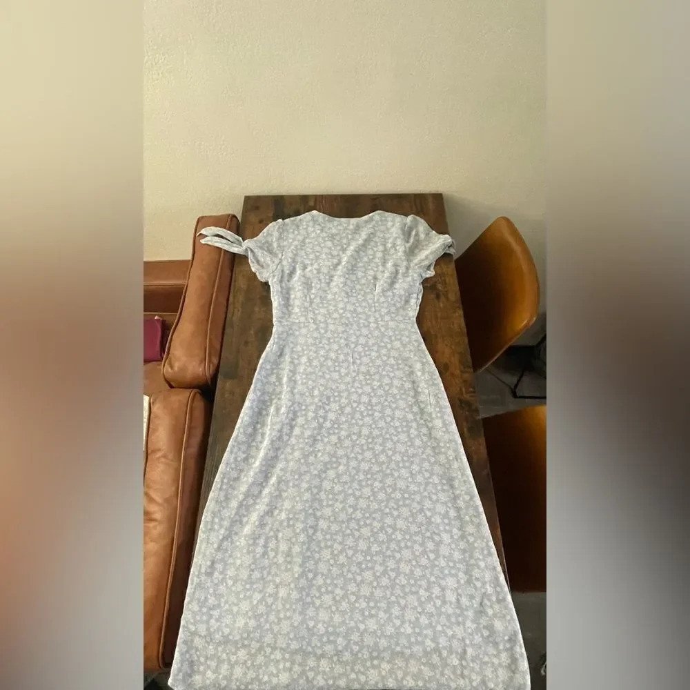 JOA Button Front Crepe Midi Dress - Picture 13 of 13